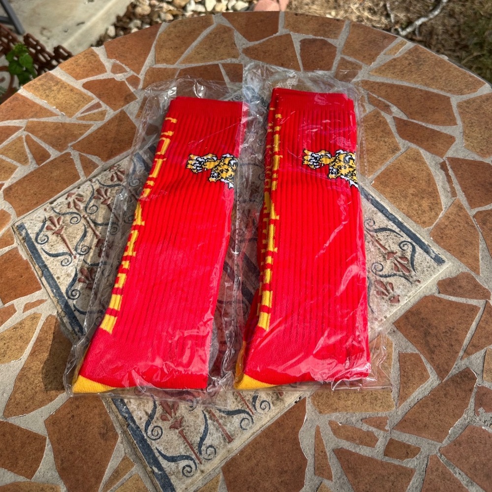Sport Mens Crew Socks Red Yellow Graphic Bird Athletic Ribbed Size M 2 Pairs